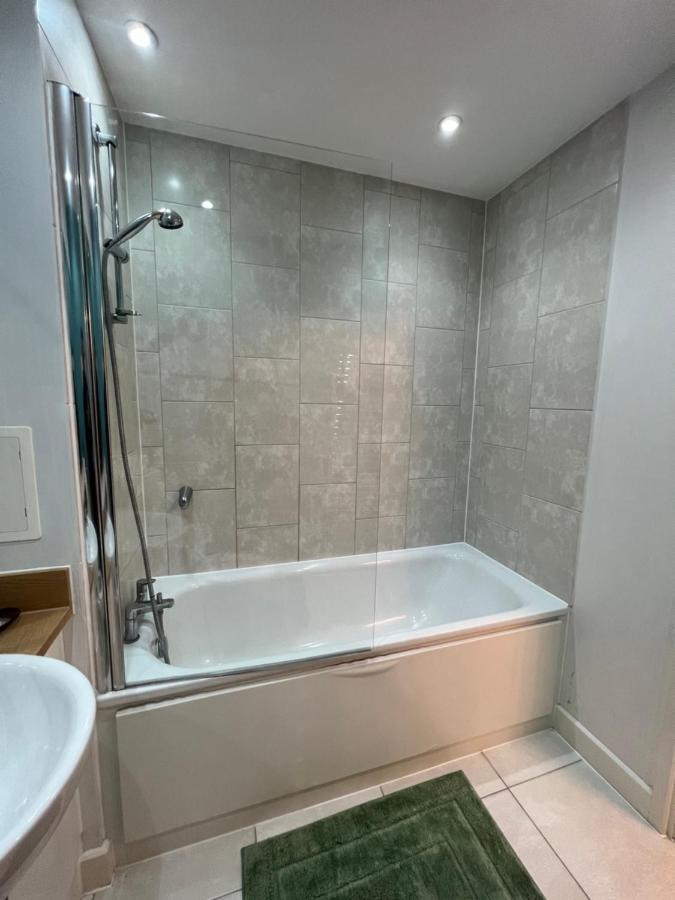 Апартаменты Cityscape Serenity: 10Th Floor Oasis Near City Airport, Excel & 02 Лондон Экстерьер фото