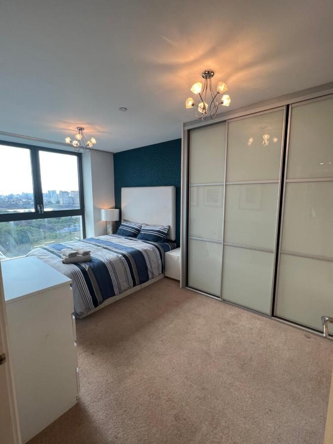 Апартаменты Cityscape Serenity: 10Th Floor Oasis Near City Airport, Excel & 02 Лондон Экстерьер фото