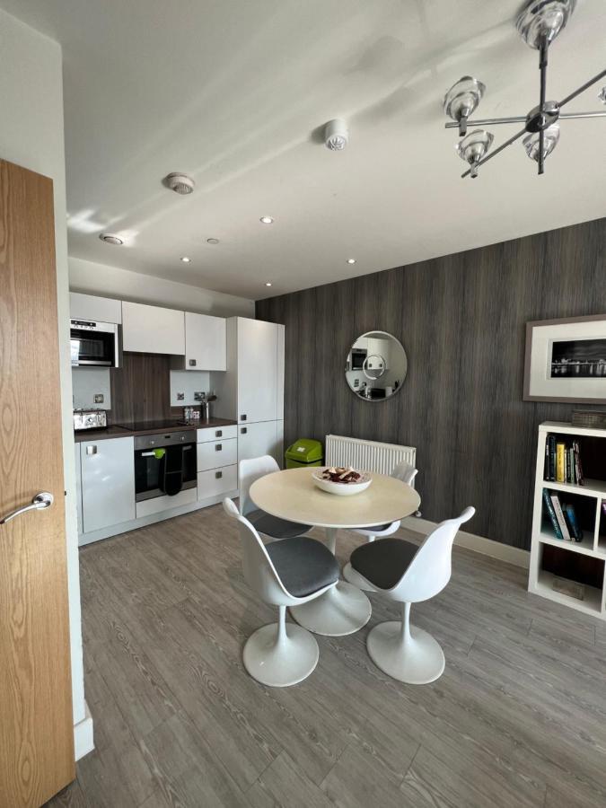 Апартаменты Cityscape Serenity: 10Th Floor Oasis Near City Airport, Excel & 02 Лондон Экстерьер фото