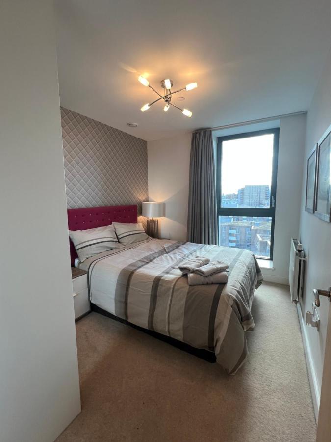 Апартаменты Cityscape Serenity: 10Th Floor Oasis Near City Airport, Excel & 02 Лондон Экстерьер фото