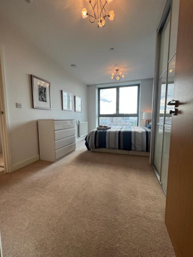 Апартаменты Cityscape Serenity: 10Th Floor Oasis Near City Airport, Excel & 02 Лондон Экстерьер фото